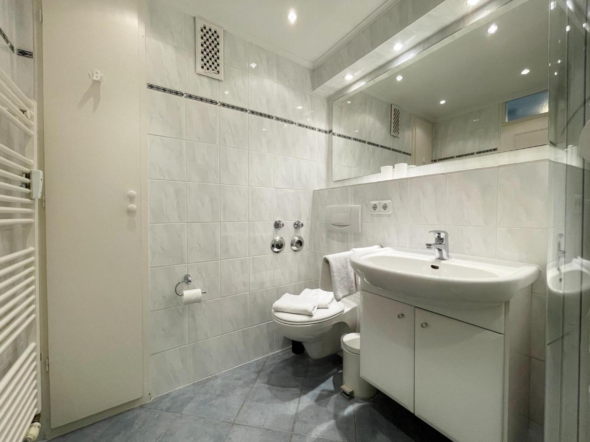 Haus Metropol App 145 Direkt Am Strand 2 Mit Balkon Cityblick ヴェスターラント エクステリア 写真